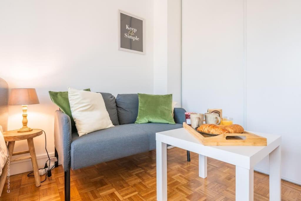 Appartement Suresnes : Appart cosy au pied de Paris La Defense Extérieur photo